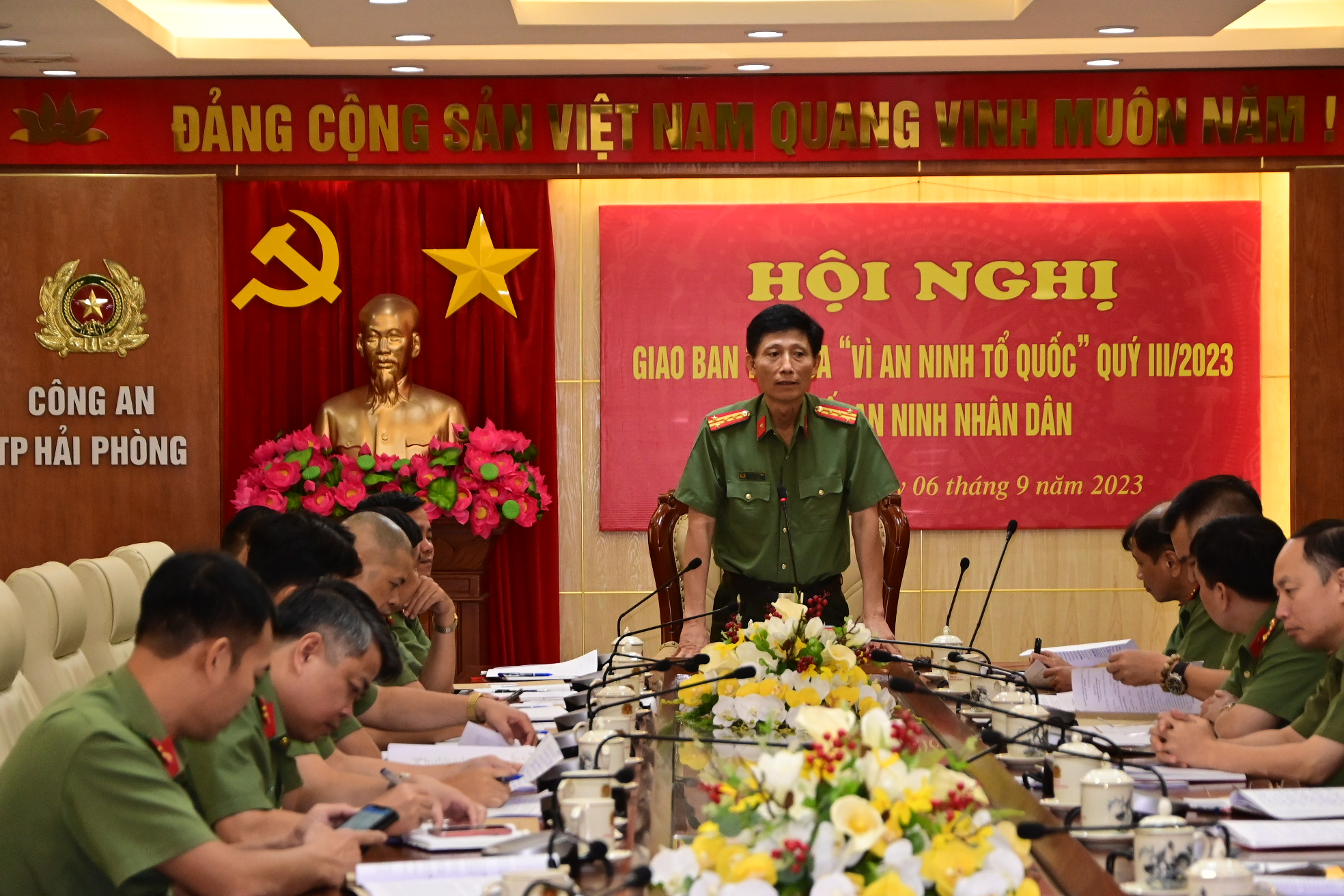 Khối An ninh nhân dân giao ban thi đua 